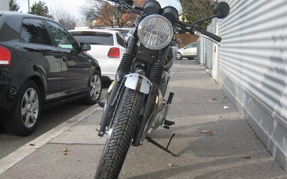 Umgebautes Motorrad Triumph Bonneville T100 von IL MOTO  Motorradhandel und Reparaturwerkstätte GesmbH - Bild 3 Umgebautes Motorrad Triumph Bonneville T100 von IL MOTO  Motorradhandel und Reparaturwerkstätte GesmbH - Bild 3
