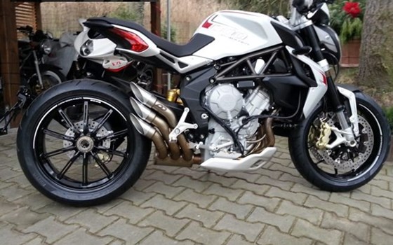 Umgebautes Motorrad MV Agusta Dragster 800 von A.T.T.-Tiedemann-Motorräder e.Kfm - Bild 10 Umgebautes Motorrad MV Agusta Dragster 800 von A.T.T.-Tiedemann-Motorräder e.Kfm - Bild 10