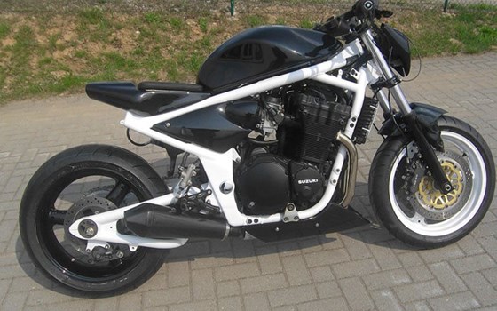Umgebautes Motorrad Suzuki Bandit 1200 von Uhlmann Motorräder GmbH - Bild 1 Umgebautes Motorrad Suzuki Bandit 1200 von Uhlmann Motorräder GmbH - Bild 1