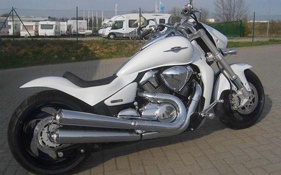 Umgebautes Motorrad Suzuki VZR 1800 von Uhlmann Motorräder GmbH - Bild 1 Umgebautes Motorrad Suzuki VZR 1800 von Uhlmann Motorräder GmbH - Bild 1