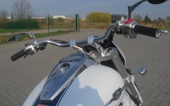 Umgebautes Motorrad Suzuki VZR 1800 von Uhlmann Motorräder GmbH - Bild 3 Umgebautes Motorrad Suzuki VZR 1800 von Uhlmann Motorräder GmbH - Bild 3