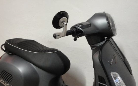 Umgebautes Motorrad Vespa GTS 300 i.e. Super Sport von Jahelka Zweirad GmbH - Bild 2 Umgebautes Motorrad Vespa GTS 300 i.e. Super Sport von Jahelka Zweirad GmbH - Bild 2