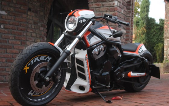 Umgebautes Motorrad Harley-Davidson V-Rod Night Rod VRSCD von X-Trem Custombikes - Bild 2 Umgebautes Motorrad Harley-Davidson V-Rod Night Rod VRSCD von X-Trem Custombikes - Bild 2
