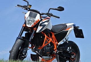 KTM 690 Duke R KTM 690 Duke R