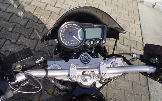 Umgebautes Motorrad Suzuki Bandit 1200 von UGT-Bikes - Bild 9 Umgebautes Motorrad Suzuki Bandit 1200 von UGT-Bikes - Bild 9