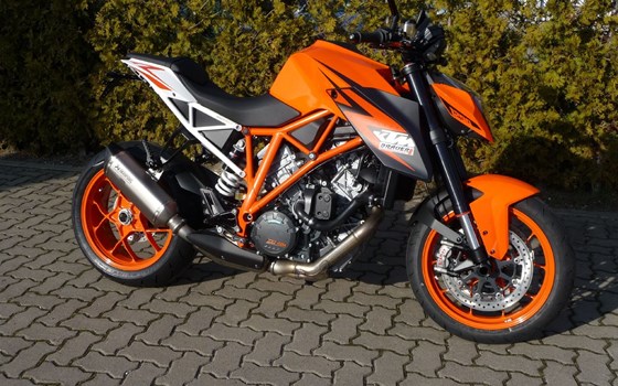 Umgebautes Motorrad KTM 1290 Super Duke R von Bräuer Motorradsport KG - Bild 4 Umgebautes Motorrad KTM 1290 Super Duke R von Bräuer Motorradsport KG - Bild 4
