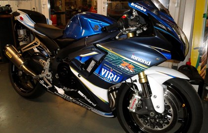 Suzuki GSX-R 750 Custom Bike Suzuki GSX-R 750 Custom Bike