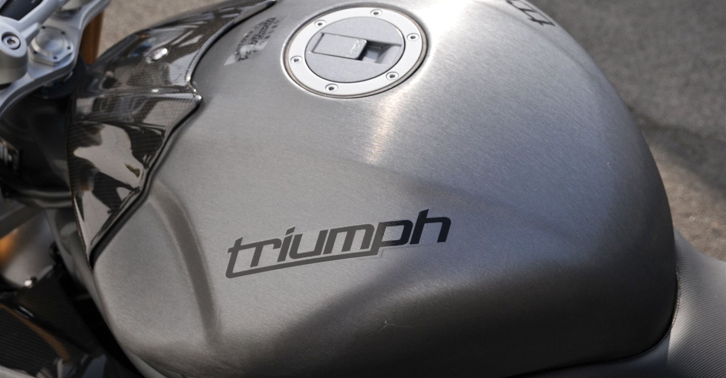 Umbgebautes Motorrad Triumph Speed Triple R