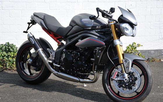Umgebautes Motorrad Triumph Speed Triple R von Motorrad Reinhardt GmbH - Bild 3 Umgebautes Motorrad Triumph Speed Triple R von Motorrad Reinhardt GmbH - Bild 3