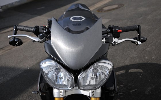 Umgebautes Motorrad Triumph Speed Triple R von Motorrad Reinhardt GmbH - Bild 5 Umgebautes Motorrad Triumph Speed Triple R von Motorrad Reinhardt GmbH - Bild 5