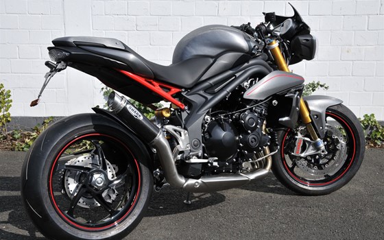 Umgebautes Motorrad Triumph Speed Triple R von Motorrad Reinhardt GmbH - Bild 6 Umgebautes Motorrad Triumph Speed Triple R von Motorrad Reinhardt GmbH - Bild 6