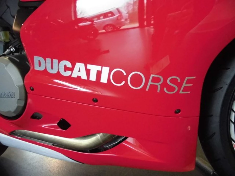 Umbgebautes Motorrad Ducati 899 Panigale Bild 2: Umbgebautes Motorrad Ducati 899 Panigale