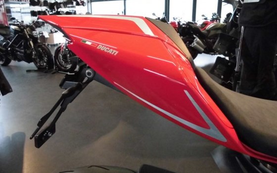 Umgebautes Motorrad Ducati 899 Panigale von Team Wahlers GmbH - Bild 8 Umgebautes Motorrad Ducati 899 Panigale von Team Wahlers GmbH - Bild 8
