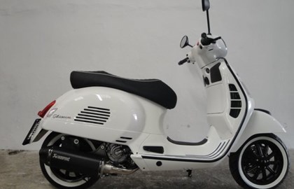 Vespa GTS 125 ie Super Custom Bike Vespa GTS 125 ie Super Custom Bike