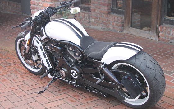 Umgebautes Motorrad Harley-Davidson Night Rod Special VRSCDX von X-Trem Custombikes - Bild 1 Umgebautes Motorrad Harley-Davidson Night Rod Special VRSCDX von X-Trem Custombikes - Bild 1