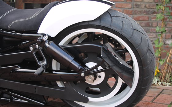Umgebautes Motorrad Harley-Davidson Night Rod Special VRSCDX von X-Trem Custombikes - Bild 7 Umgebautes Motorrad Harley-Davidson Night Rod Special VRSCDX von X-Trem Custombikes - Bild 7