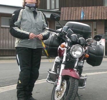 Umgebautes Motorrad Kawasaki ZR-7 von dorostessa - Bild 2 Umgebautes Motorrad Kawasaki ZR-7 von dorostessa - Bild 2