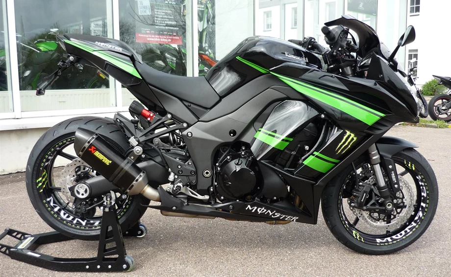 Umbgebautes Motorrad Kawasaki Z1000SX Bild 1: Umbgebautes Motorrad Kawasaki Z1000SX