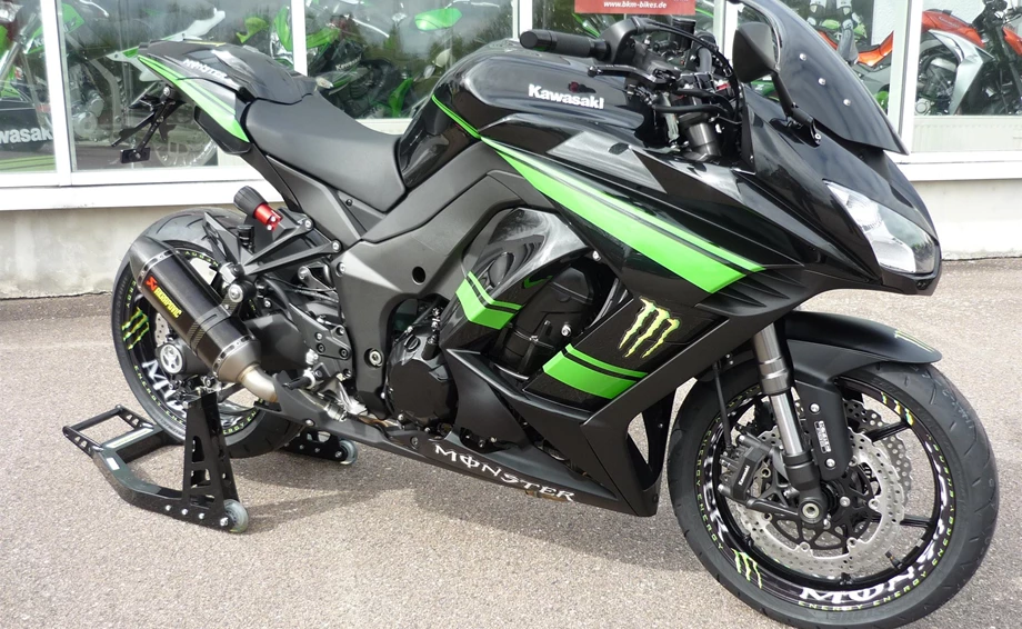 Umbgebautes Motorrad Kawasaki Z1000SX Bild 2: Umbgebautes Motorrad Kawasaki Z1000SX