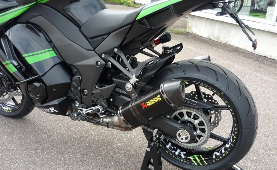 Umbgebautes Motorrad Kawasaki Z1000SX Bild 7: Umbgebautes Motorrad Kawasaki Z1000SX
