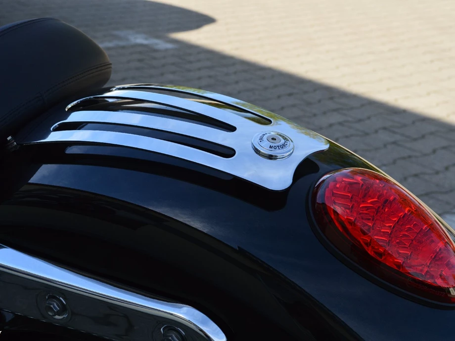 Umbgebautes Motorrad Triumph Thunderbird Bild 3: Umbgebautes Motorrad Triumph Thunderbird