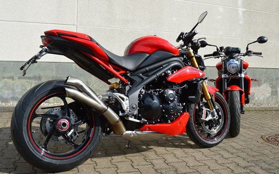 Umgebautes Motorrad Triumph Speed Triple 1050 von TRIUMPH Chemnitz Böttger und Budach OHG - Bild 2 Umgebautes Motorrad Triumph Speed Triple 1050 von TRIUMPH Chemnitz Böttger und Budach OHG - Bild 2