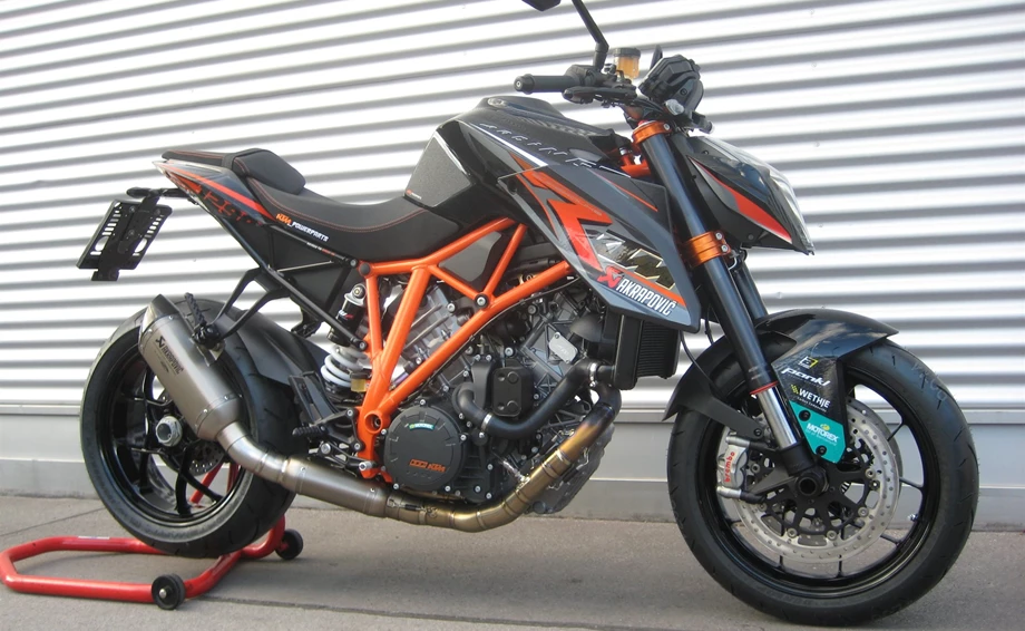 Umbgebautes Motorrad KTM 1290 Super Duke R Bild 1: Umbgebautes Motorrad KTM 1290 Super Duke R