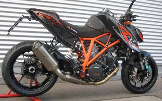 Umgebautes Motorrad KTM 1290 Super Duke R von IL MOTO  Motorradhandel und Reparaturwerkstätte GesmbH - Bild 2 Umgebautes Motorrad KTM 1290 Super Duke R von IL MOTO  Motorradhandel und Reparaturwerkstätte GesmbH - Bild 2