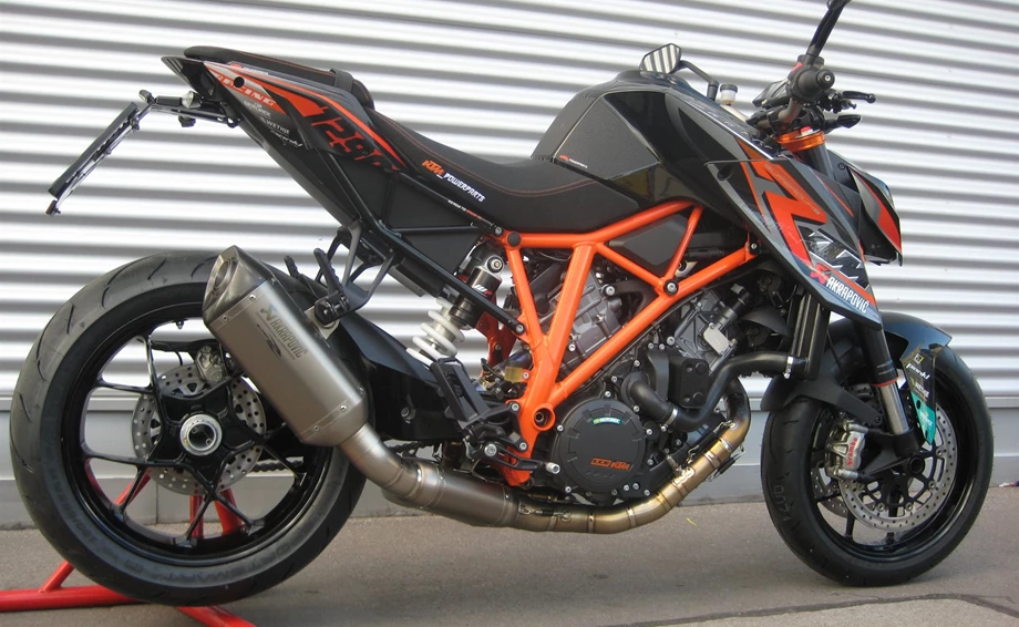 Umbgebautes Motorrad KTM 1290 Super Duke R Bild 2: Umbgebautes Motorrad KTM 1290 Super Duke R