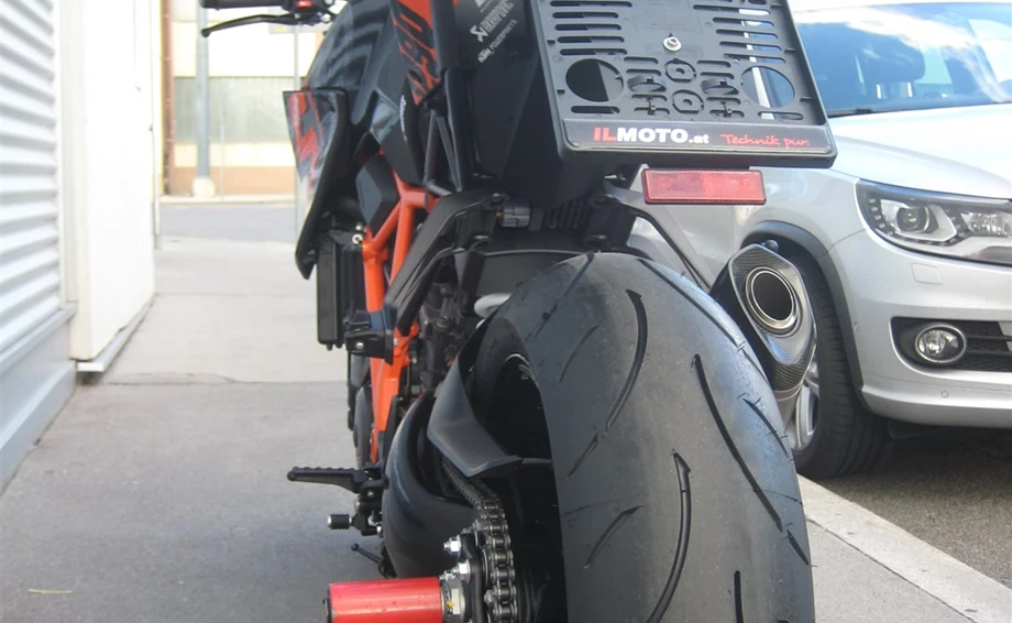Umbgebautes Motorrad KTM 1290 Super Duke R Bild 4: Umbgebautes Motorrad KTM 1290 Super Duke R