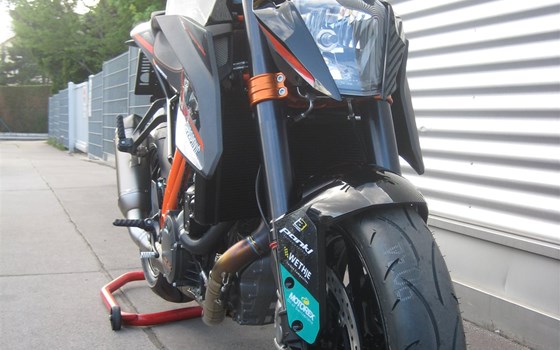 Umgebautes Motorrad KTM 1290 Super Duke R von IL MOTO  Motorradhandel und Reparaturwerkstätte GesmbH - Bild 7 Umgebautes Motorrad KTM 1290 Super Duke R von IL MOTO  Motorradhandel und Reparaturwerkstätte GesmbH - Bild 7