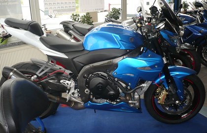 Suzuki GSX-R 1000 Custom Bike Suzuki GSX-R 1000 Custom Bike