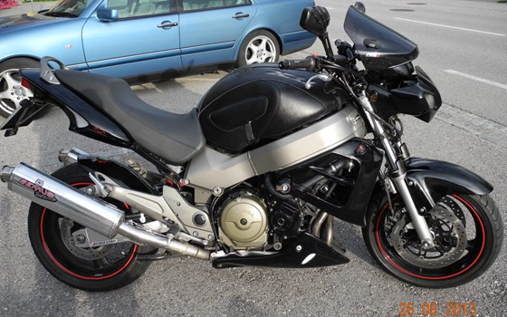 Umgebautes Motorrad Honda X11 von danb - Bild 1 Umgebautes Motorrad Honda X11 von danb - Bild 1