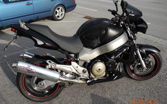 Umgebautes Motorrad Honda X11 von danb - Bild 2 Umgebautes Motorrad Honda X11 von danb - Bild 2