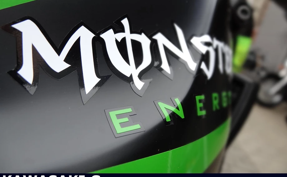 Umbgebautes Motorrad Kawasaki Z1000 Bild 5: Umbgebautes Motorrad Kawasaki Z1000