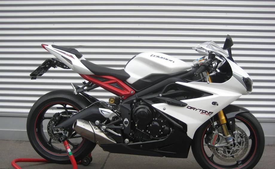 Umbgebautes Motorrad Triumph Daytona 675 R Bild 1: Umbgebautes Motorrad Triumph Daytona 675 R