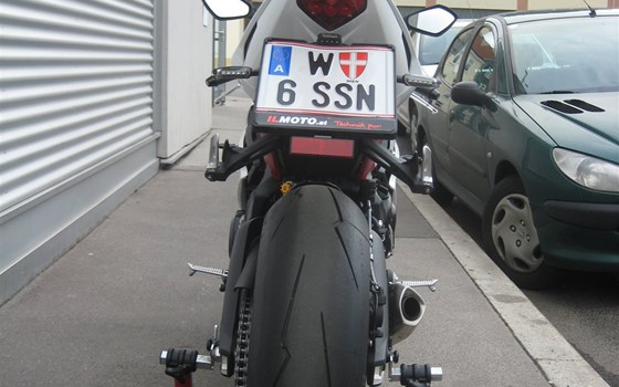 Umgebautes Motorrad Triumph Daytona 675 R von IL MOTO  Motorradhandel und Reparaturwerkstätte GesmbH - Bild 5 Umgebautes Motorrad Triumph Daytona 675 R von IL MOTO  Motorradhandel und Reparaturwerkstätte GesmbH - Bild 5