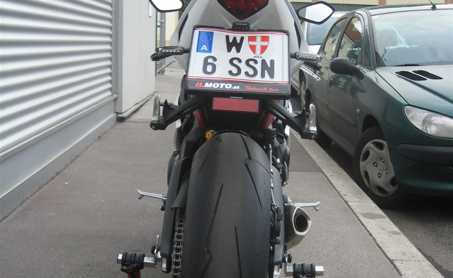 Umbgebautes Motorrad Triumph Daytona 675 R Bild 5: Umbgebautes Motorrad Triumph Daytona 675 R