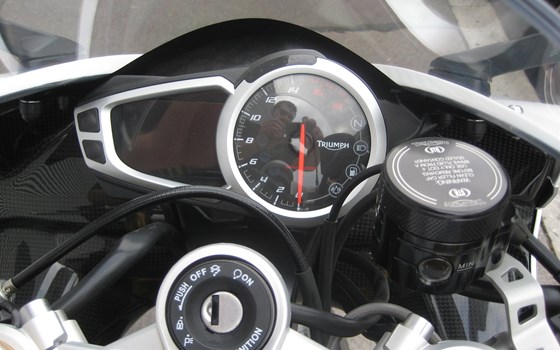 Umgebautes Motorrad Triumph Daytona 675 R von IL MOTO  Motorradhandel und Reparaturwerkstätte GesmbH - Bild 7 Umgebautes Motorrad Triumph Daytona 675 R von IL MOTO  Motorradhandel und Reparaturwerkstätte GesmbH - Bild 7