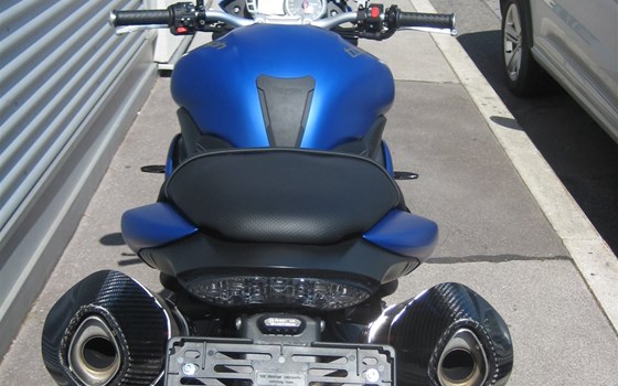 Umgebautes Motorrad Triumph Speed Triple 1050 von IL MOTO  Motorradhandel und Reparaturwerkstätte GesmbH - Bild 6 Umgebautes Motorrad Triumph Speed Triple 1050 von IL MOTO  Motorradhandel und Reparaturwerkstätte GesmbH - Bild 6