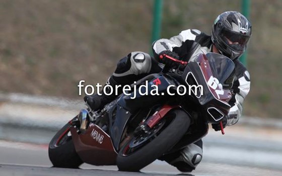 Umgebautes Motorrad Suzuki GSX-R 750 von gem007 - Bild 1 Umgebautes Motorrad Suzuki GSX-R 750 von gem007 - Bild 1