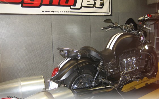 Umgebautes Motorrad Triumph Rocket III von Kevin Auer Bike Performance GmbH - Bild 1 Umgebautes Motorrad Triumph Rocket III von Kevin Auer Bike Performance GmbH - Bild 1