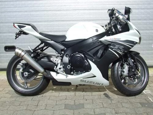 Umbgebautes Motorrad Suzuki GSX-R 600 Bild 1: Umbgebautes Motorrad Suzuki GSX-R 600