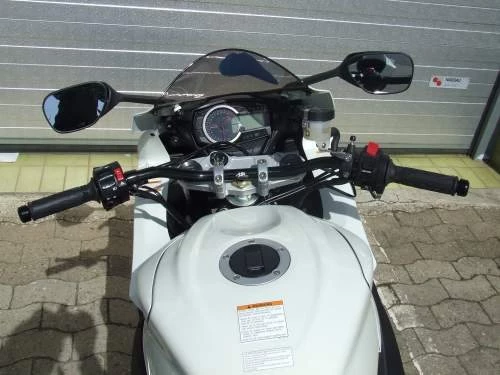 Umbgebautes Motorrad Suzuki GSX-R 600 Bild 2: Umbgebautes Motorrad Suzuki GSX-R 600