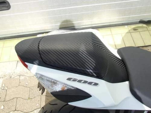 Umbgebautes Motorrad Suzuki GSX-R 600 Bild 3: Umbgebautes Motorrad Suzuki GSX-R 600