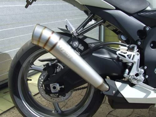 Umbgebautes Motorrad Suzuki GSX-R 600 Bild 4: Umbgebautes Motorrad Suzuki GSX-R 600