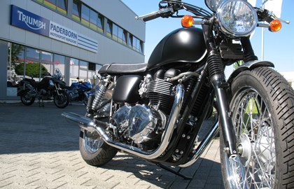 Triumph Bonneville T100 Custom Bike