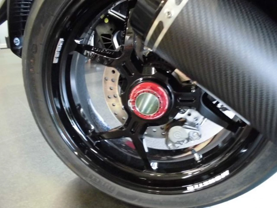 Umbgebautes Motorrad Ducati Monster 1200 S Bild 8: Umbgebautes Motorrad Ducati Monster 1200 S