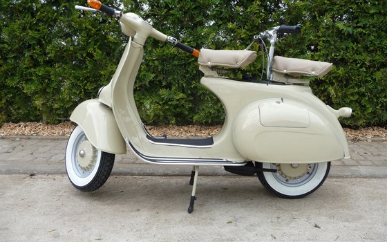 Umgebautes Motorrad Vespa 150 von Bräuer Motorradsport KG - Bild 3 Umgebautes Motorrad Vespa 150 von Bräuer Motorradsport KG - Bild 3