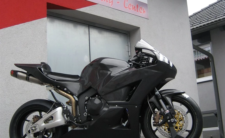 Umbgebautes Motorrad Honda CBR600RR Bild 1: Umbgebautes Motorrad Honda CBR600RR